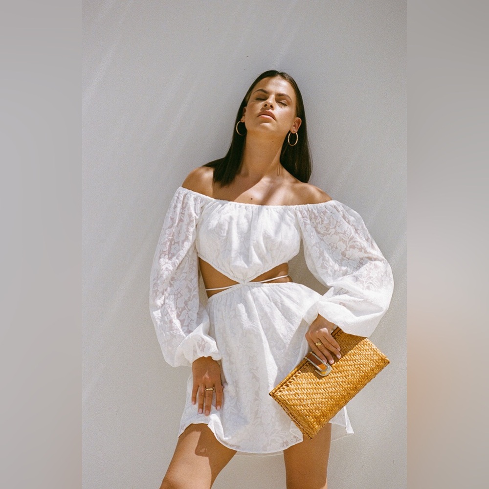 Sabo Skirt White Long Sleeve Dress